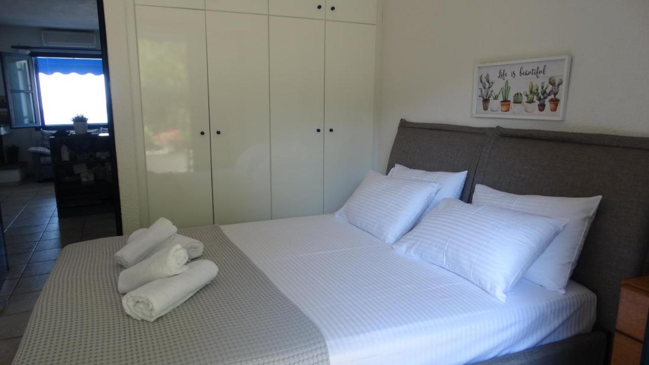Ferienwohnung House With Marvelous View Ouranoupoli Exterior foto