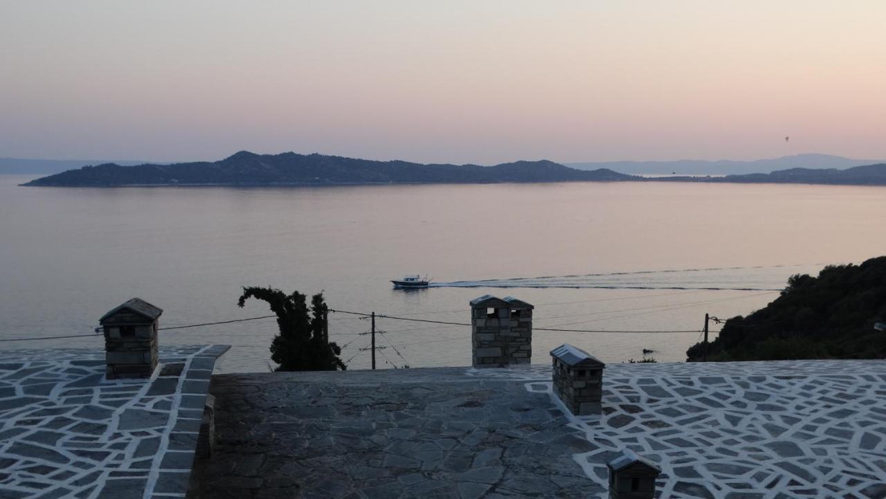 Ferienwohnung House With Marvelous View Ouranoupoli Exterior foto